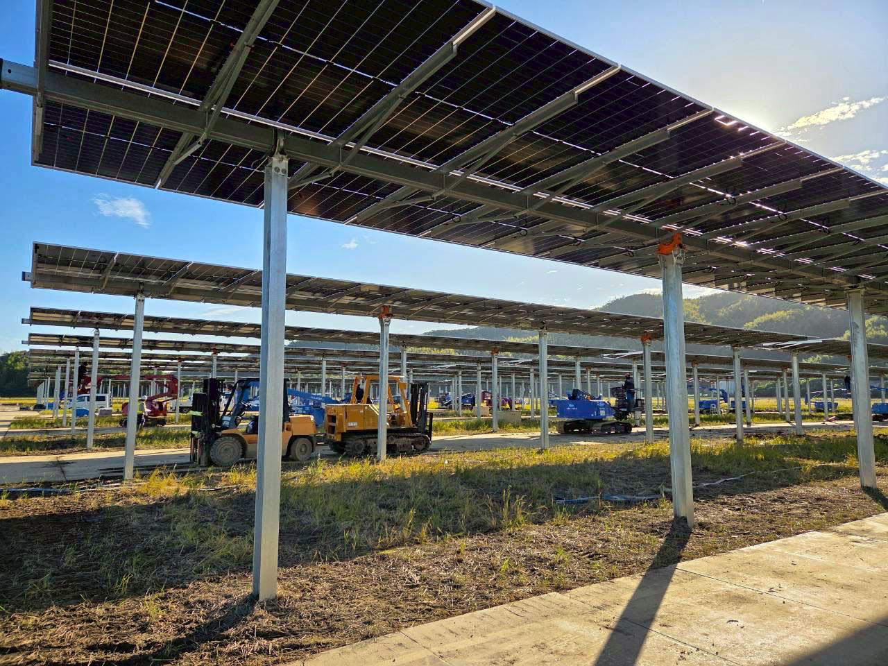 出光徳島営農型太陽光発電所設置工事